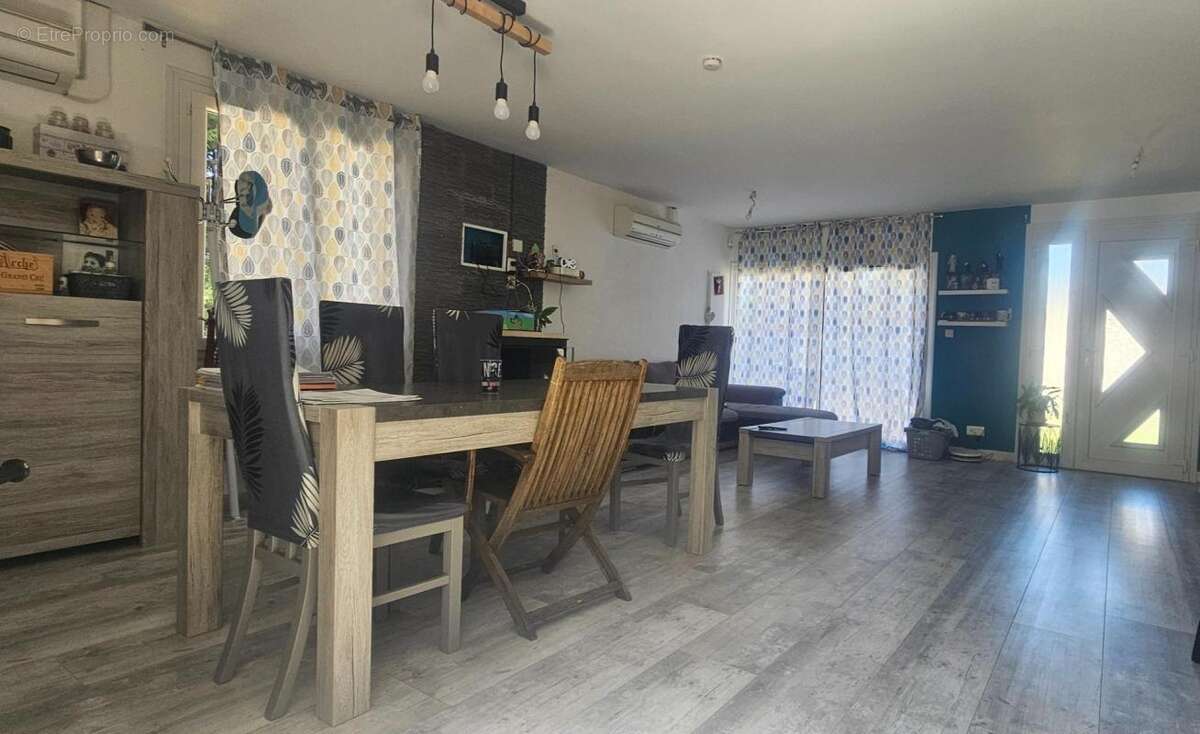 Maison à NOYERS-SUR-CHER