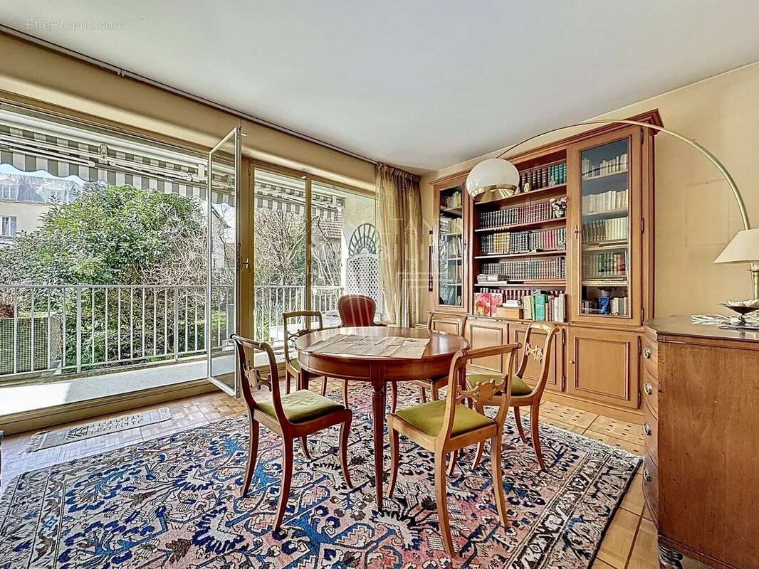 Appartement à GARCHES