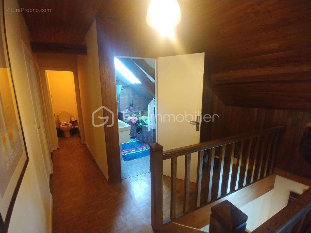 Appartement à URY