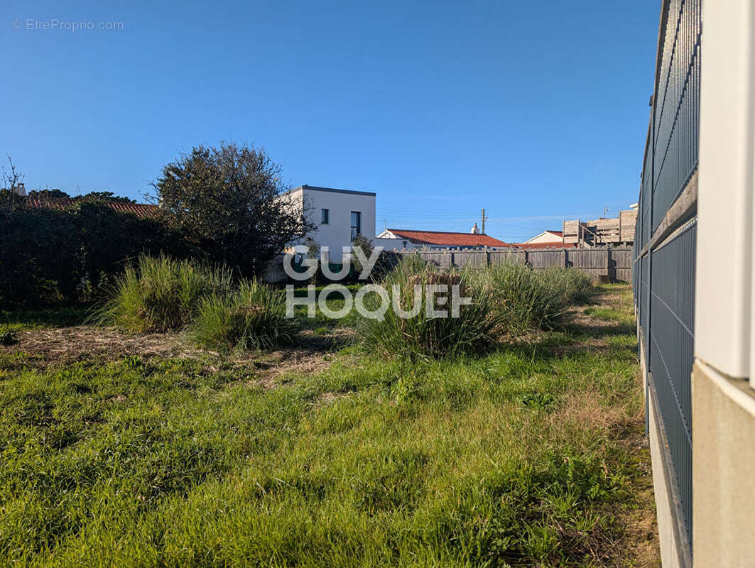 Terrain à SAINT-HILAIRE-DE-RIEZ