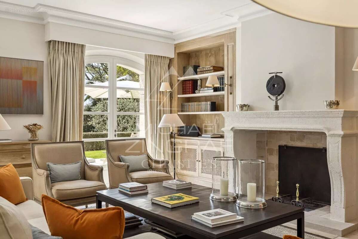 Maison à LA COLLE-SUR-LOUP