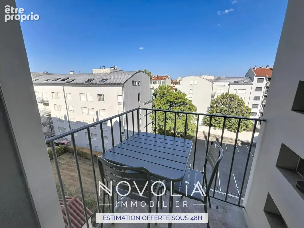 Lyon 6 - T3 en dernier étage avec 2 balcons et garage - photo 4