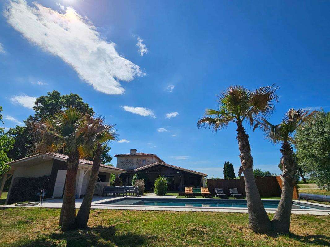Domaine de 20 ha avec fronsadaise de 280 m² nord libourne - photo 3