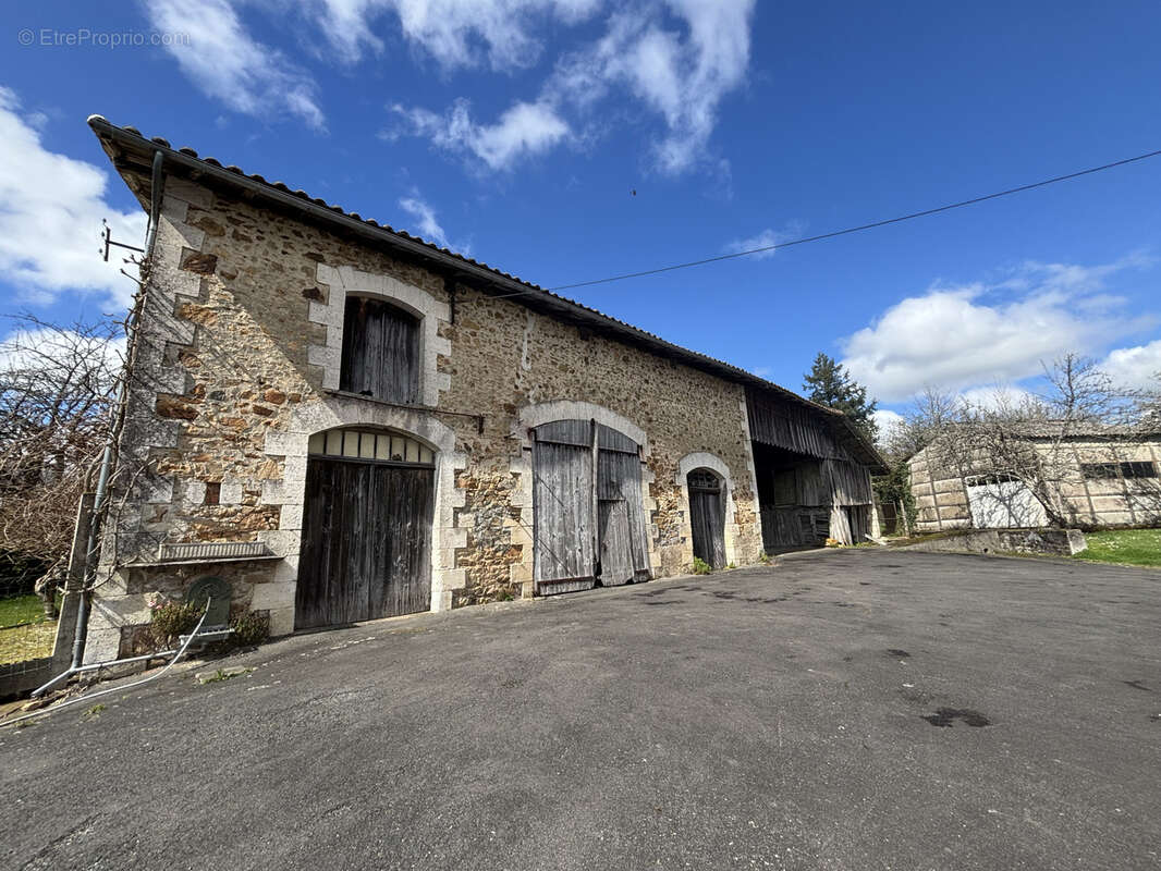 Maison à MASSIGNAC