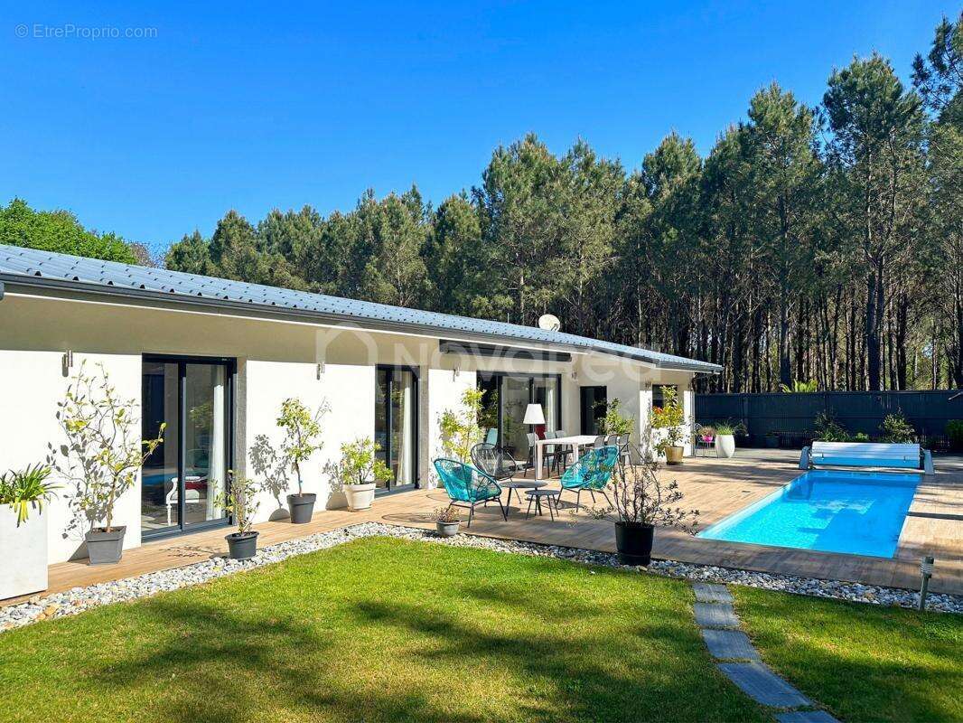 Maison à BENESSE-MAREMNE