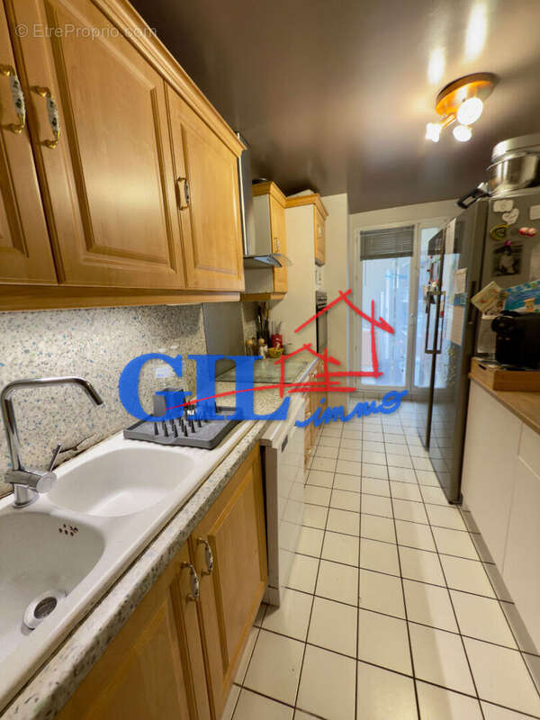 Appartement à SAVIGNY-LE-TEMPLE