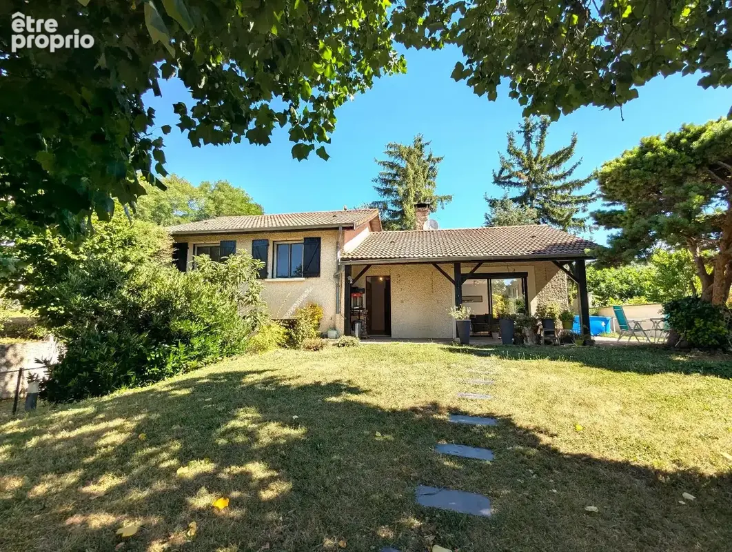   - Maison à PACT