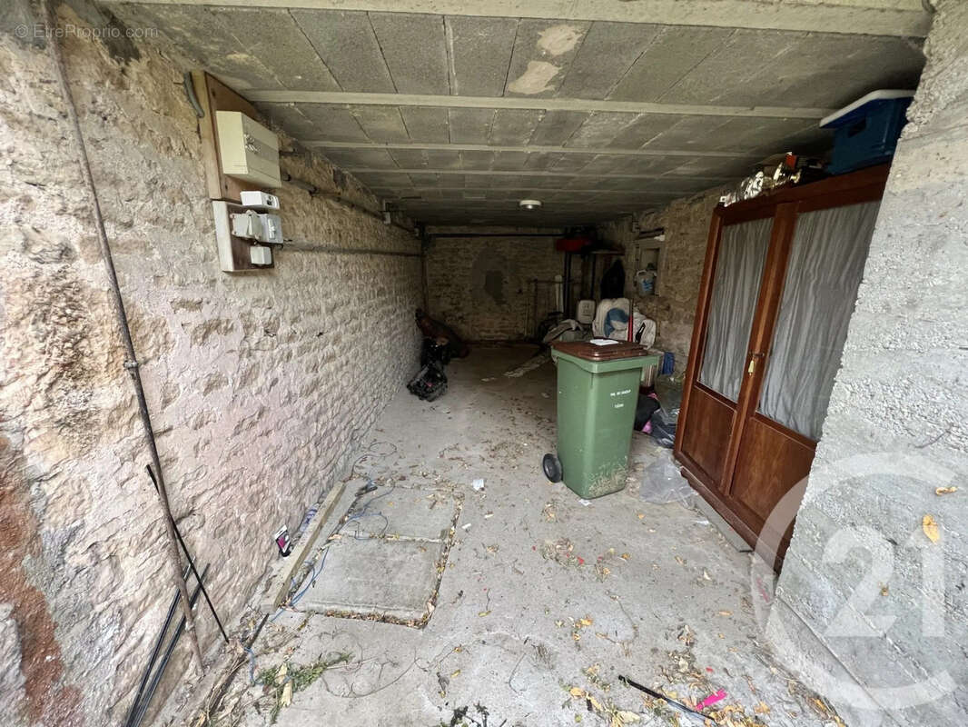 Maison à SAINT-PIERRE-DU-MONT