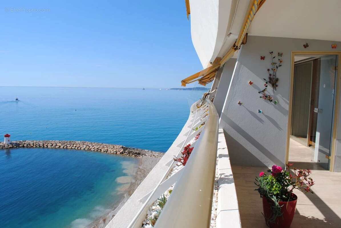 Appartement à VILLENEUVE-LOUBET