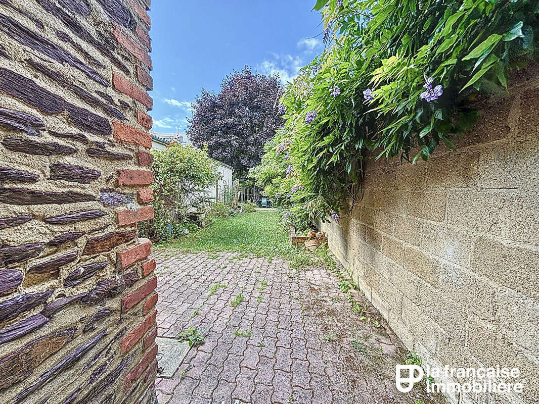 Appartement T6 avec jardin privatif - Rue de Fougères - photo 6