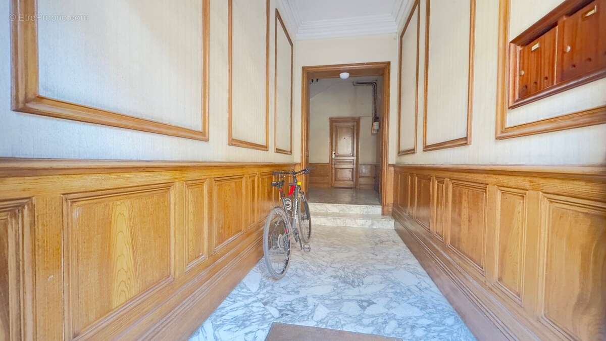 Béziers  appartement de caractère 5 pièces avec terrasse - photo 2