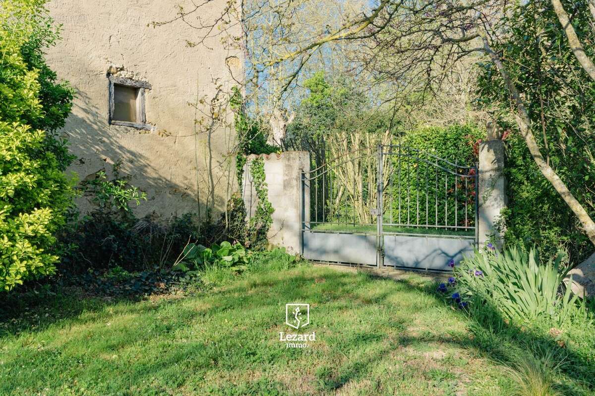 Maison à MAS-SAINTES-PUELLES