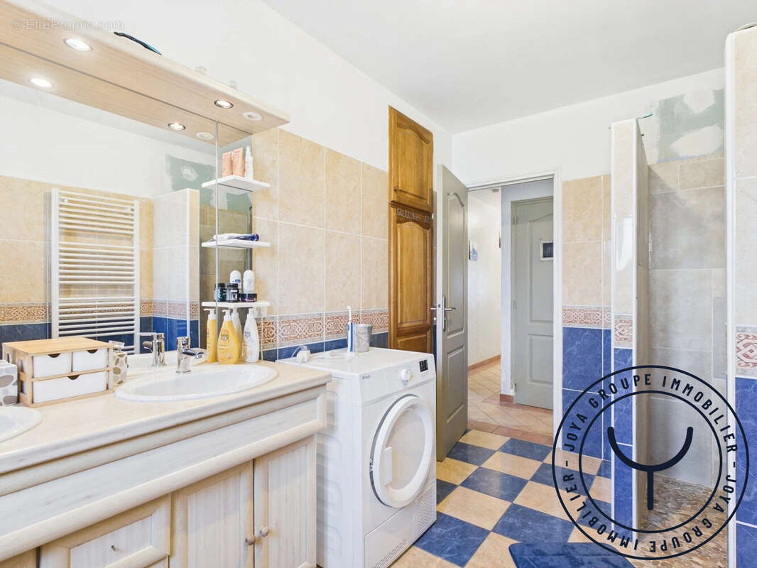 Maison 174 m² à Maizieres-La-Grande-Paroisse  - photo 7