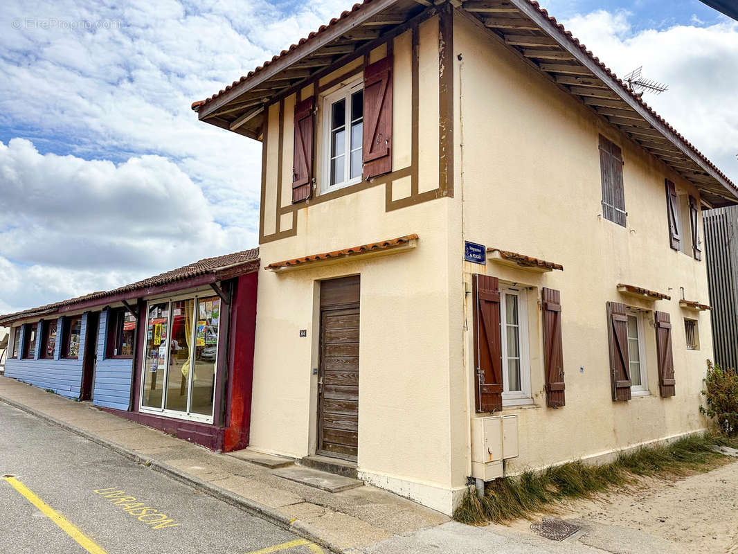 Photo 2 - Maison à SAINT-JULIEN-EN-BORN