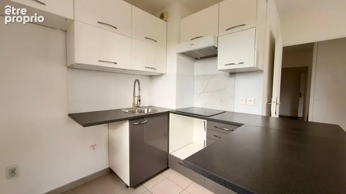 F3 en parfait etat - residence de standing - proche commerces - photo 3