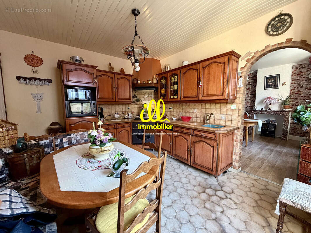 Maison 88 m² à Charleville-Mezieres  - photo 4