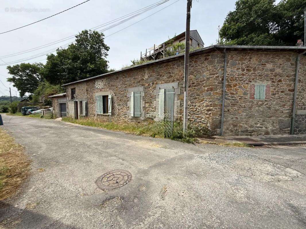Maison à ANDOUILLE