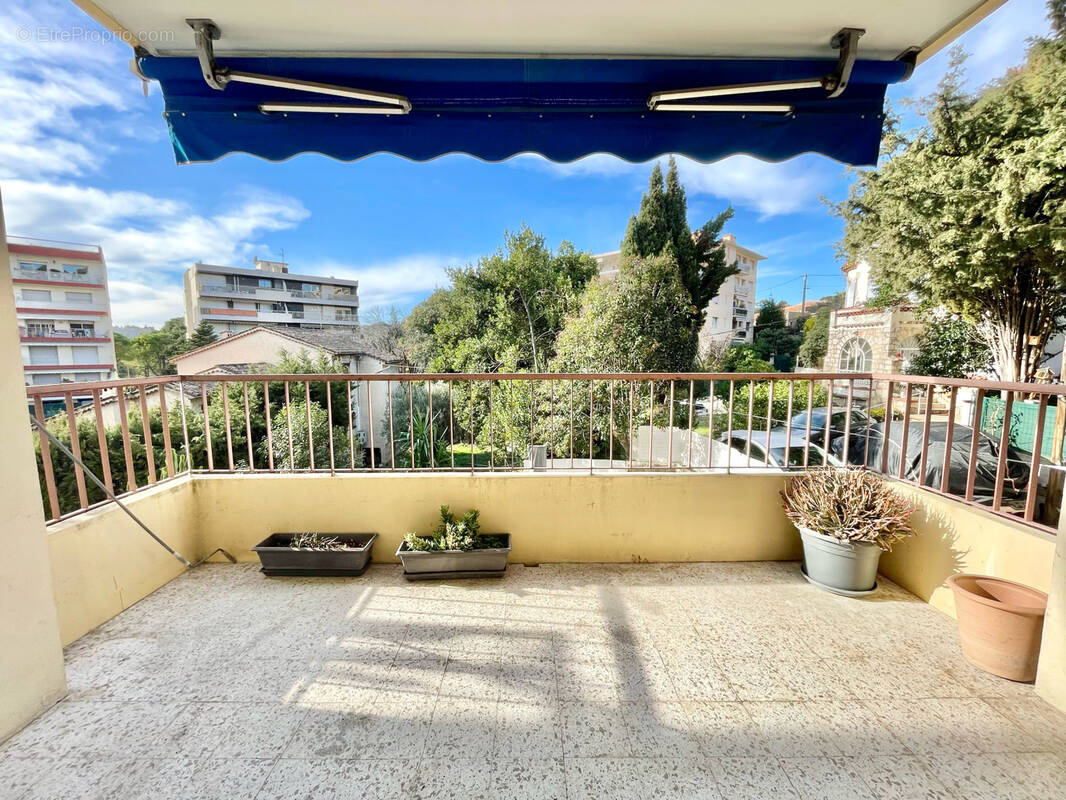 Appartement à LE CANNET