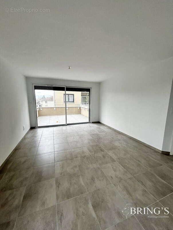 Appartement à ROMANS-SUR-ISERE
