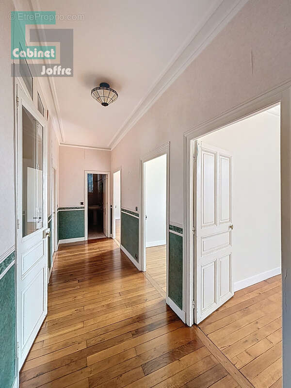 Maison à VULAINES-SUR-SEINE