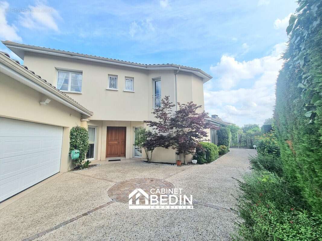 Maison à MERIGNAC