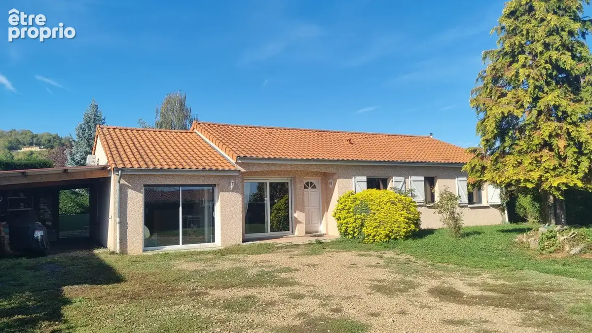 VERTAIZON / Maison de plain-pied 130 m² - 3 chambres - Proche Pont-du-Château ! - photo 1