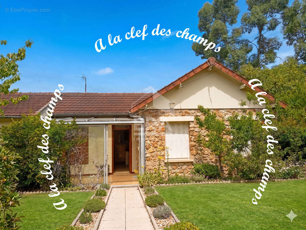 Maison à SAINT-REMY-LES-CHEVREUSE