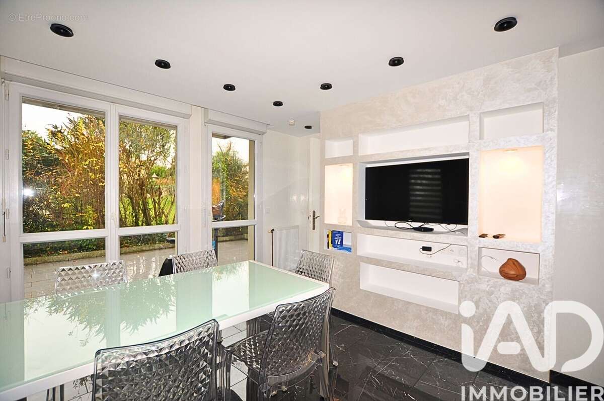 Photo 2 - Appartement à ECQUEVILLY