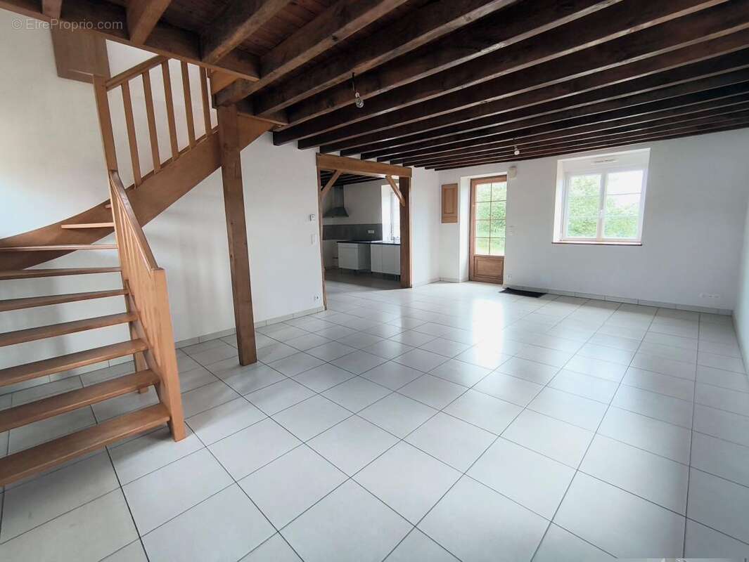 Maison à LONLAY-L'ABBAYE