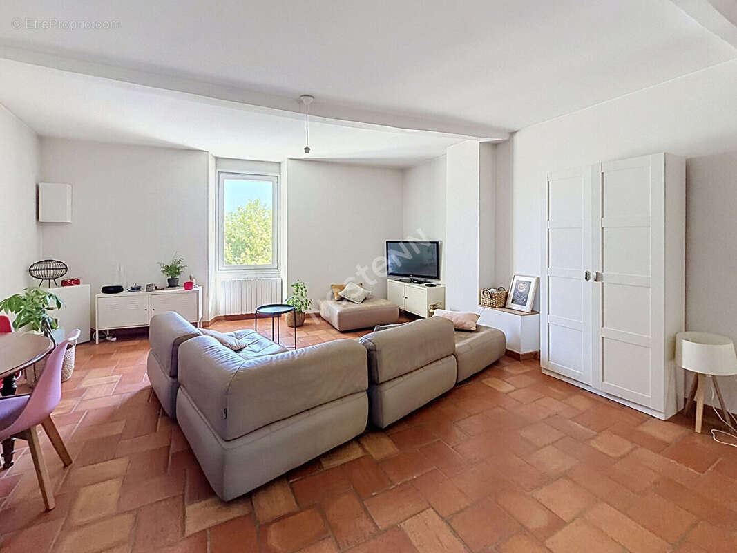 Terrasse plein ciel et charme absolu pour ce duplex rénové... un vrai coup de coeur ! - photo 3