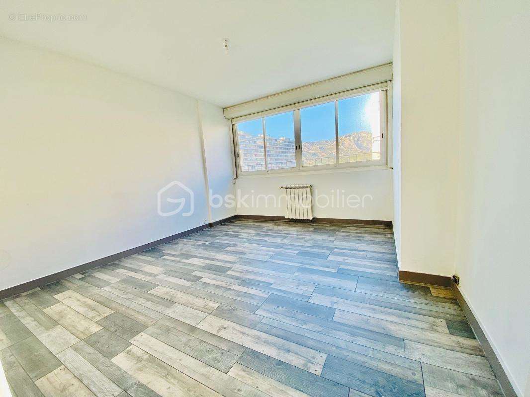 Appartement à MARSEILLE-9E