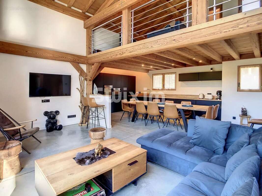 Maison à DEMI-QUARTIER