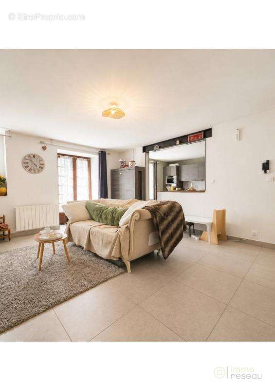Maison 169 m² à Yvrac-Et-Malleyrand  - photo 5