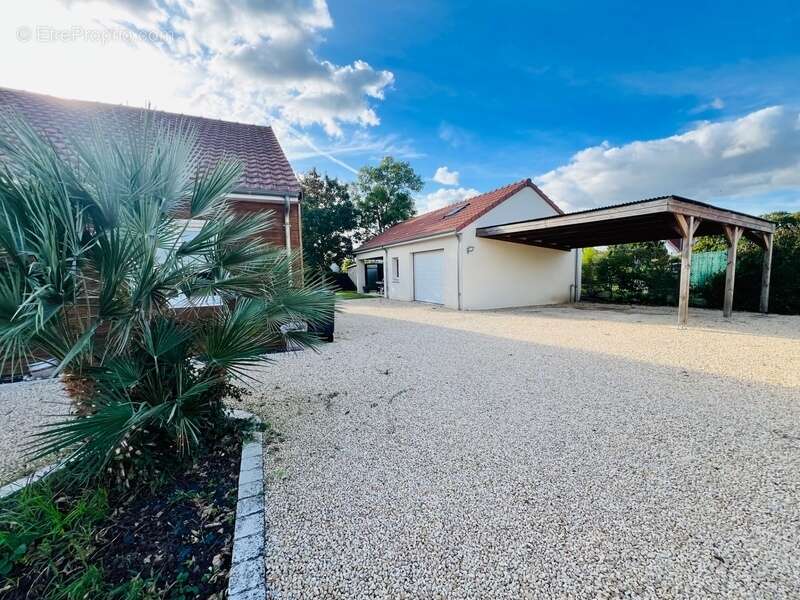 Maison à CHATELLERAULT