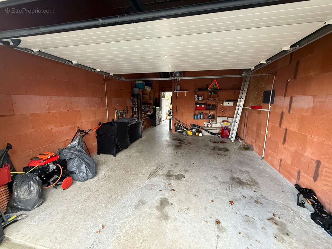 Maison à MONTREVAULT