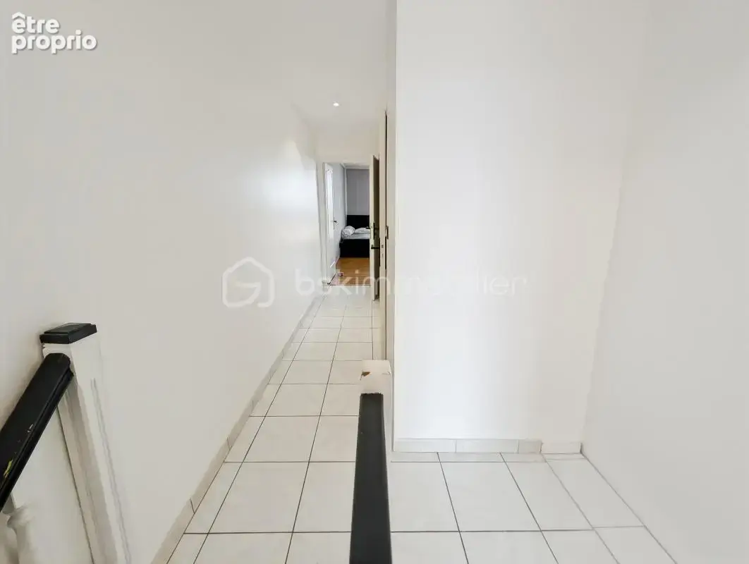Superbe duplex champigny centre proche futur metro 15 avec parking balcon et cave - photo 13