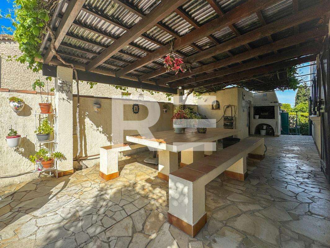 Maison f5 a caissargues avec jardin - proximite tram'bus - photo 3