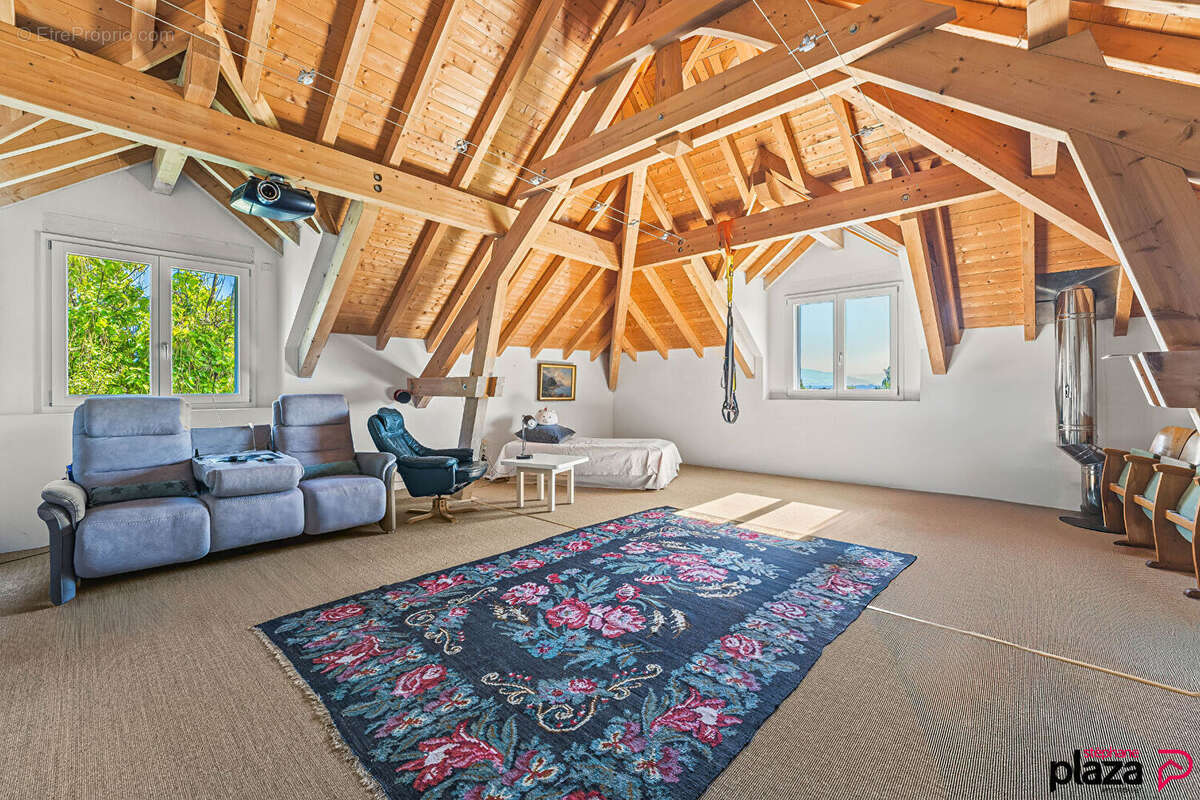 Maison à PREVESSIN-MOENS