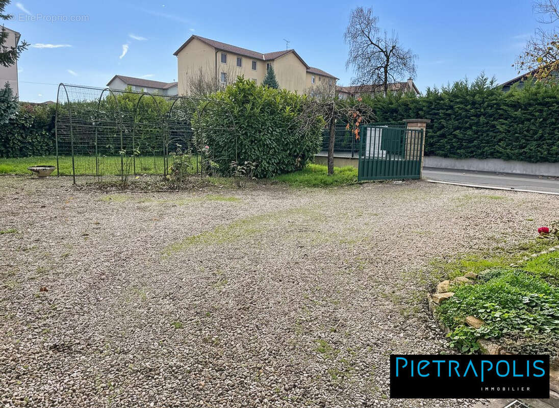 Maison à VILLEFRANCHE-SUR-SAONE