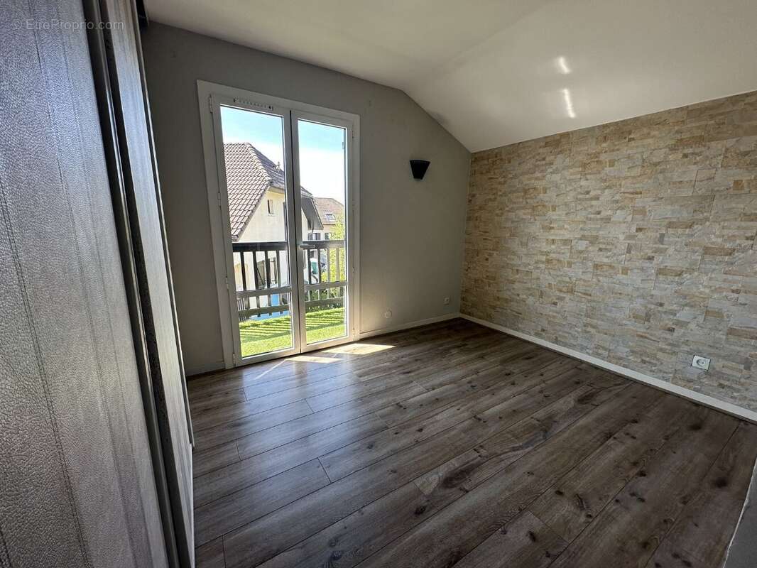 Appartement à MEYTHET