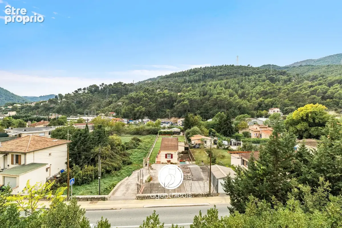 Contes // la pointe : maison - 8 pièces - terrain - vue dégagée - piscine - stationnements - photo 10