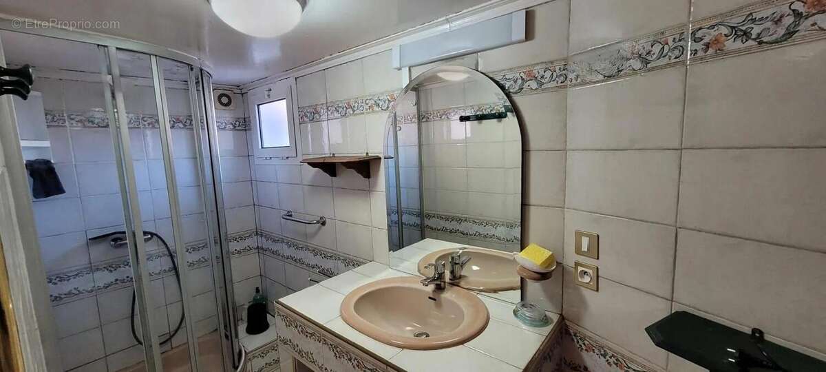 Maison à LES SALLES-DU-GARDON