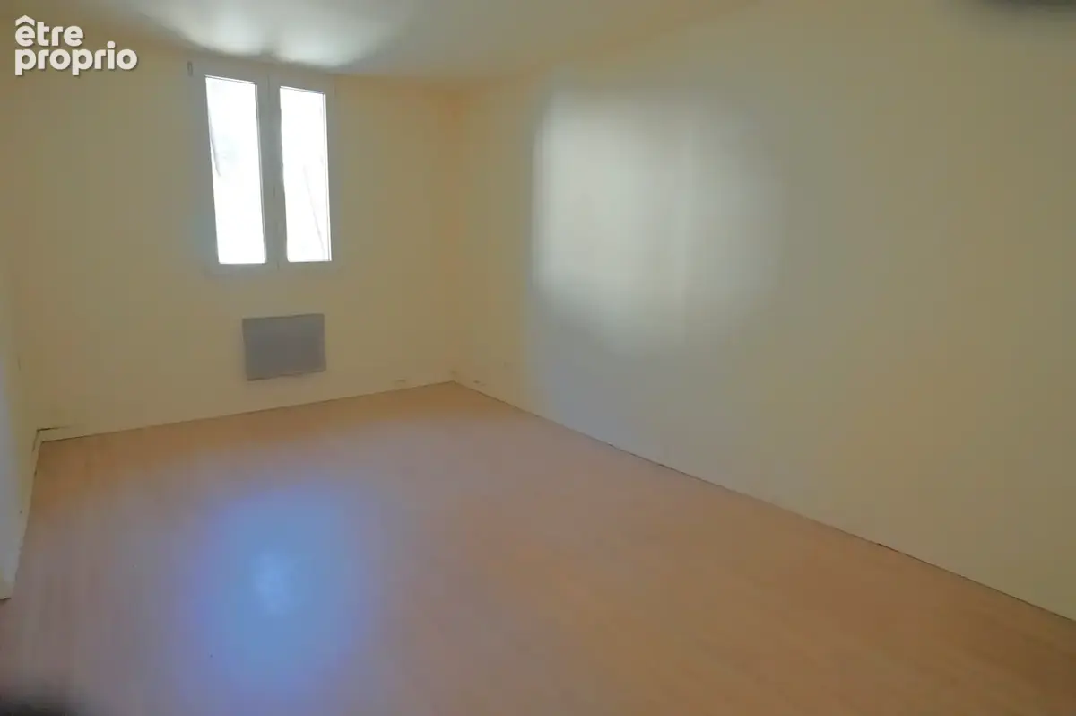 Immeuble sur la commune de Senan comprenant 3 logements T3, sur jardin de 700m2 avec garage - photo 5