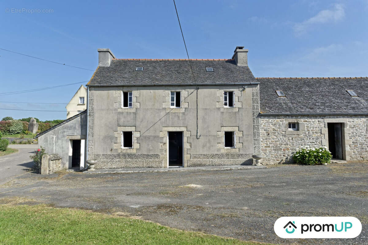 Maison à SAINT-THEGONNEC