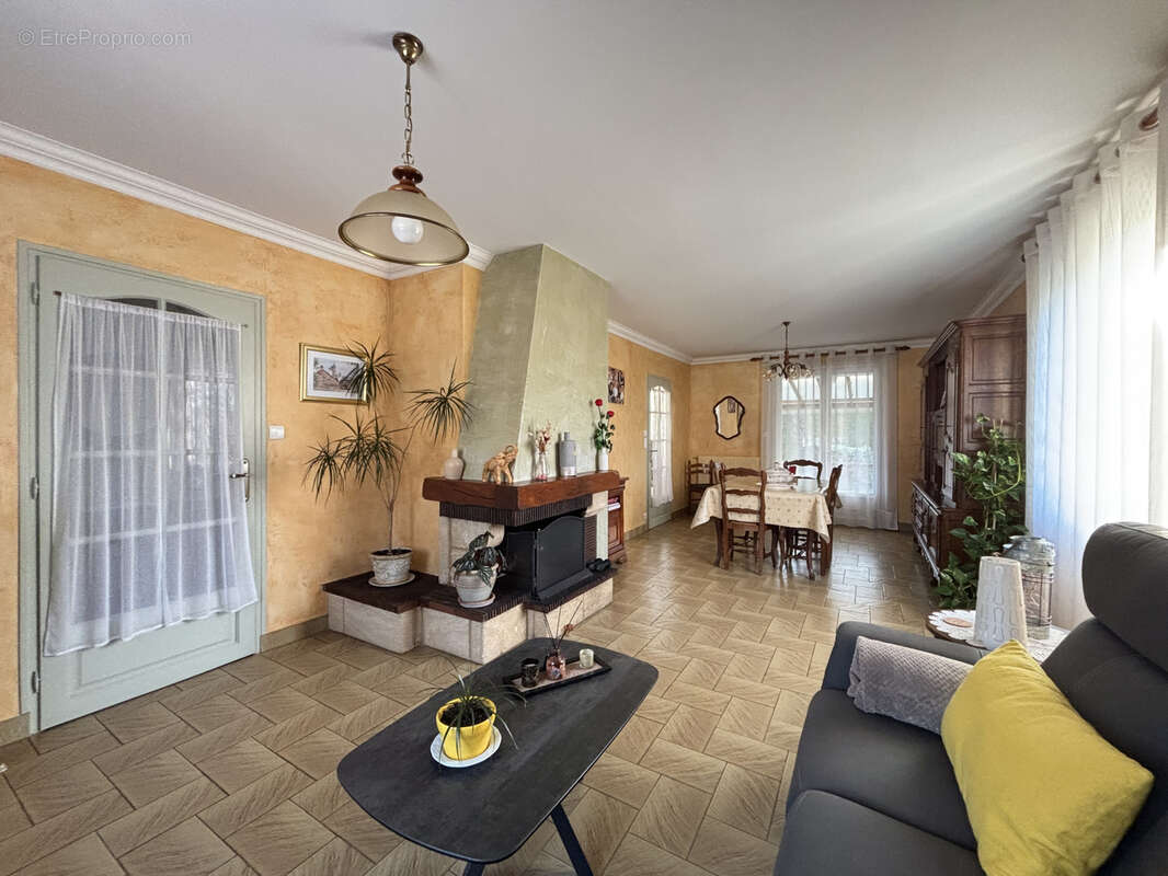 Maison à LE GIROUARD