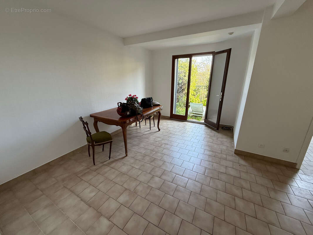 RARE sur Menton Garavan-maison mitoyenne-3 chambres-terrasses-jardin-2 parkings-grande cave-vue mer vieille vi - photo 14