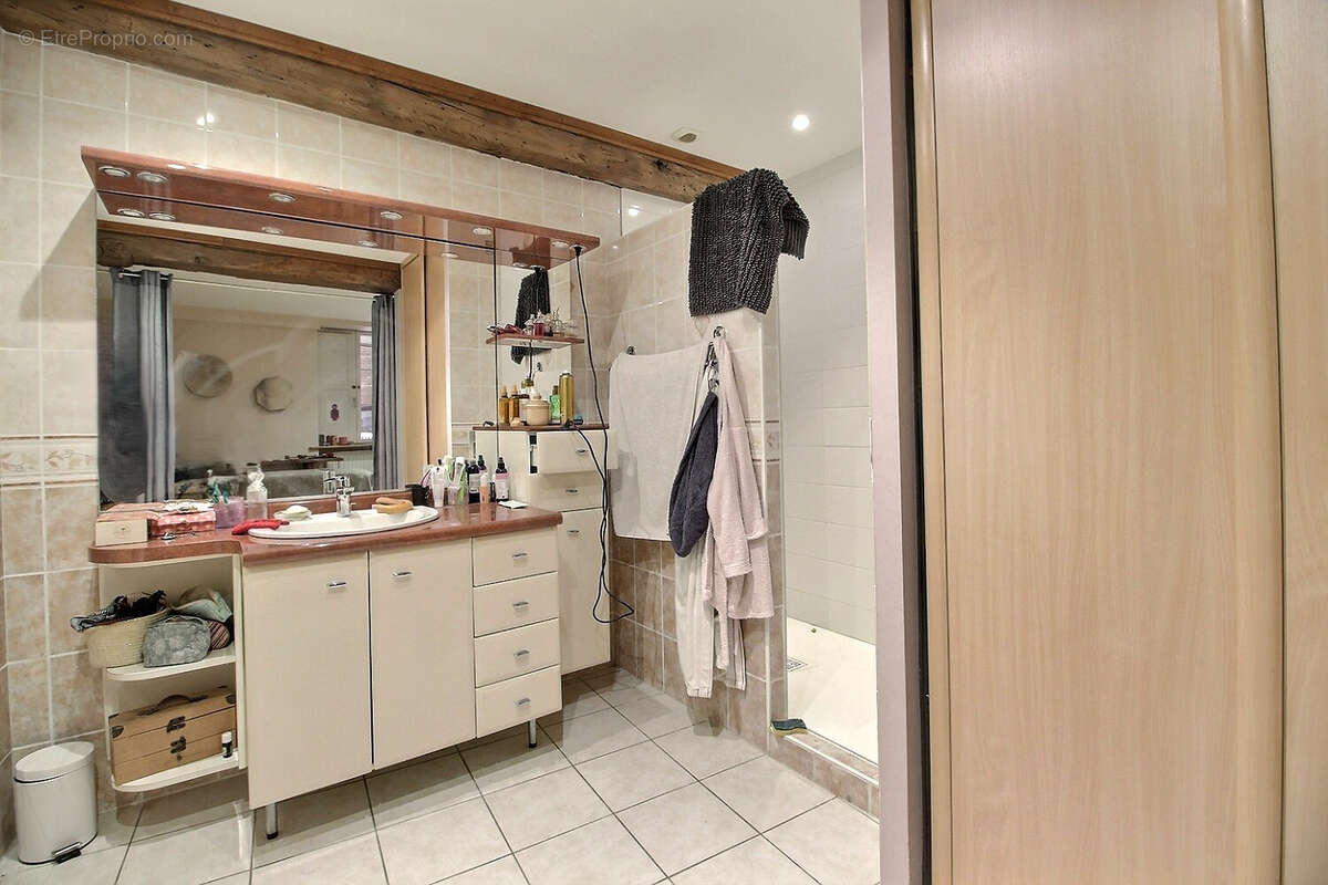 Appartement à SAINT-GENGOUX-LE-NATIONAL