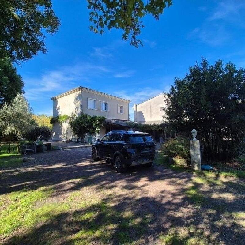 Photo 1 - Maison à L&#039;EGUILLE