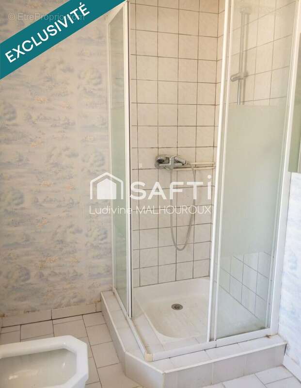 Maison 135 m² à Juillaguet  - photo 9