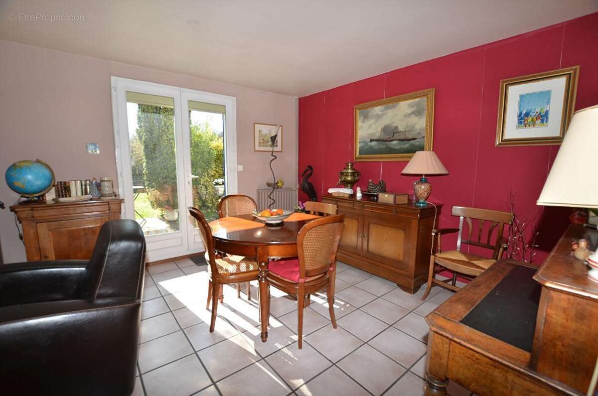Maison à FLEURY-MEROGIS